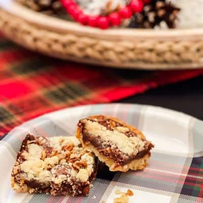 Super Easy Chocolate Chip Cookie Bars Recipe