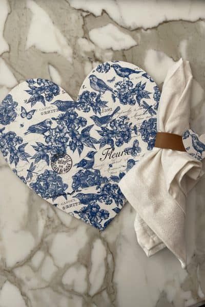 how to decoupage wooden hearts